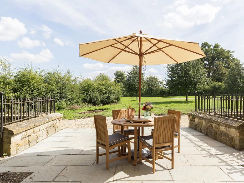 Villa Castle Gatehouse Winchcombe Exterior foto